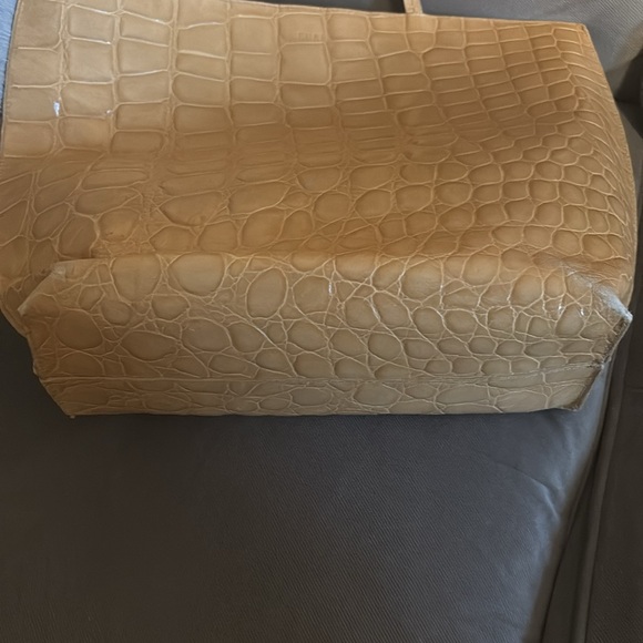 Vintage Furla Tote Handbag, 11.5”X 16”, Some wear/rubbing on the bottom corners. - Picture 13 of 13